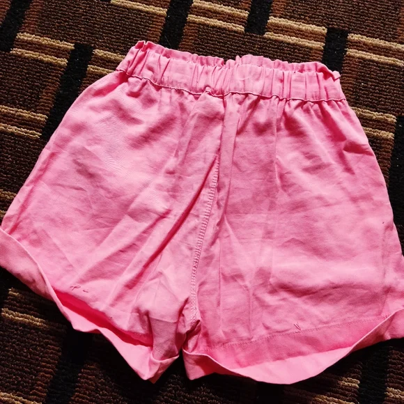 Color - Picture 2 of 3